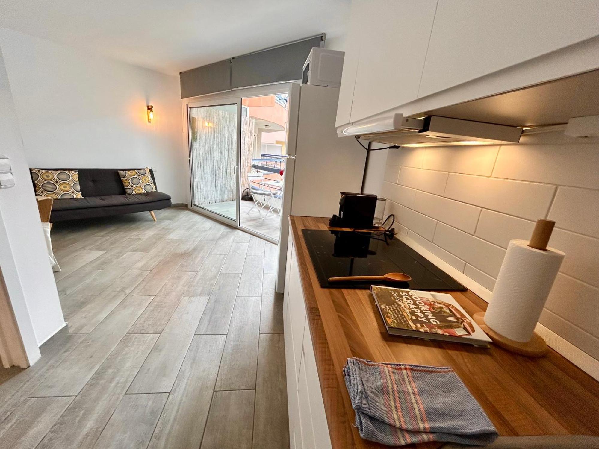 Wonderful Apartment In Кастел Пладжа де Аро Екстериор снимка